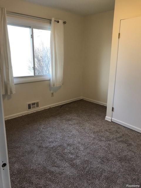 3421 Hammerberg Road Flint, MI 48507 - Photo 12 of 13 IMG_5374.JPEG