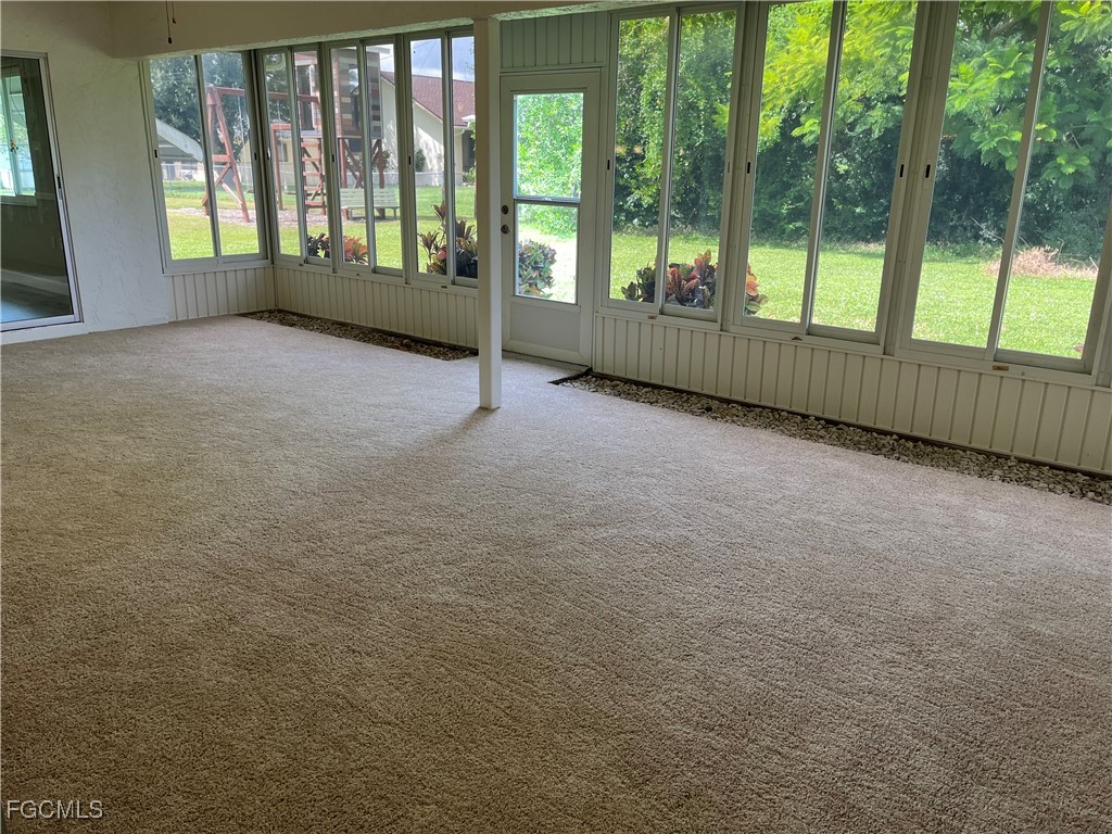 12878 Iona Road Fort Myers, FL 33908 - Photo 13 of 30