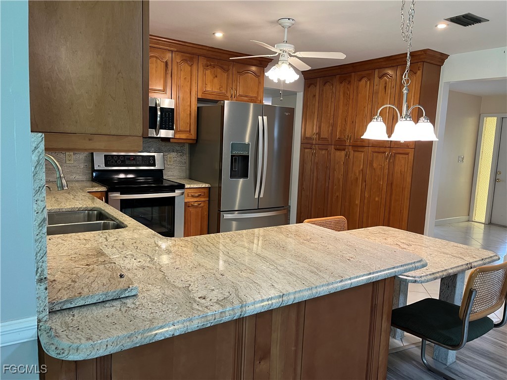 12878 Iona Road Fort Myers, FL 33908 - Photo 3 of 30