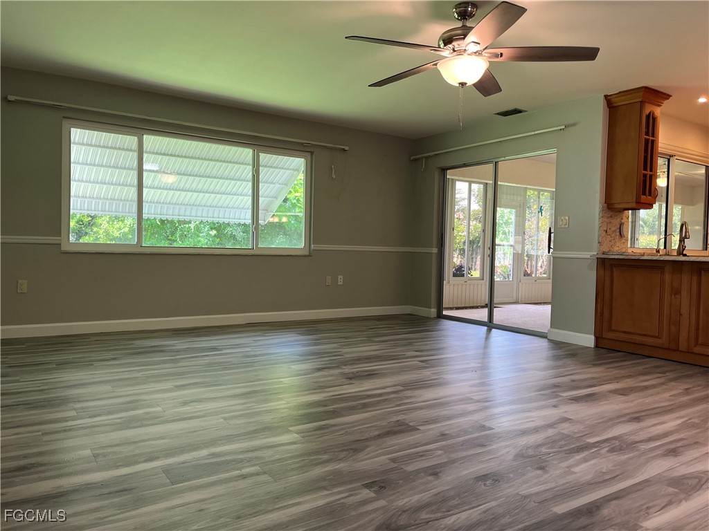 12878 Iona Road Fort Myers, FL 33908 - Photo 9 of 30