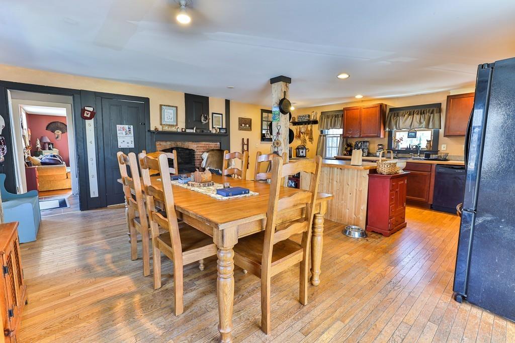 122 New Braintree Road Oakham, MA 01068 - Photo 5 of 29 Gallery Image 5