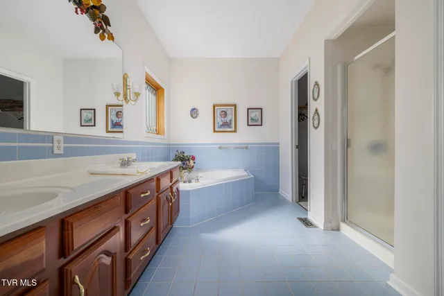 $359,900 | 44745 Veterans Memorial Highway, Pennington Gap, VA 24277