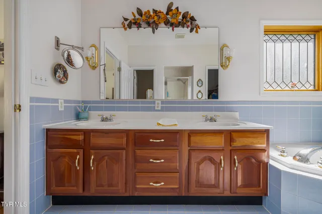 $359,900 | 44745 Veterans Memorial Highway, Pennington Gap, VA 24277