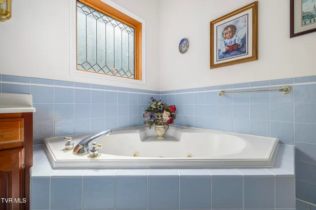 $359,900 | 44745 Veterans Memorial Highway, Pennington Gap, VA 24277