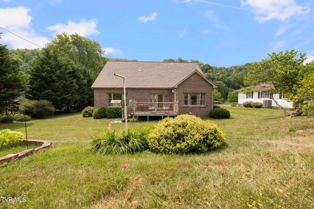 $359,900 | 44745 Veterans Memorial Highway, Pennington Gap, VA 24277