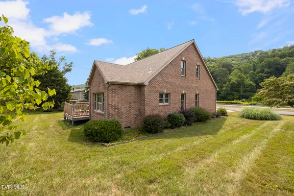$359,900 | 44745 Veterans Memorial Highway, Pennington Gap, VA 24277