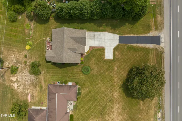 $359,900 | 44745 Veterans Memorial Highway, Pennington Gap, VA 24277