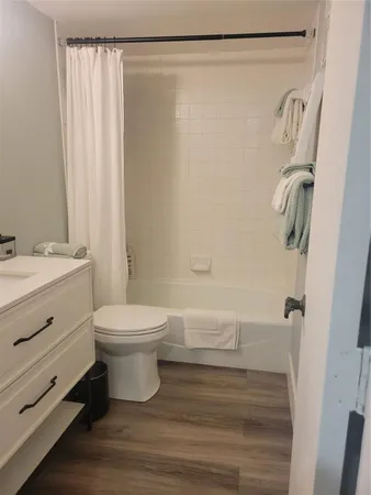 $2,100 | 3940 Inverrary Boulevard, Unit 407A, Lauderhill, FL 33319