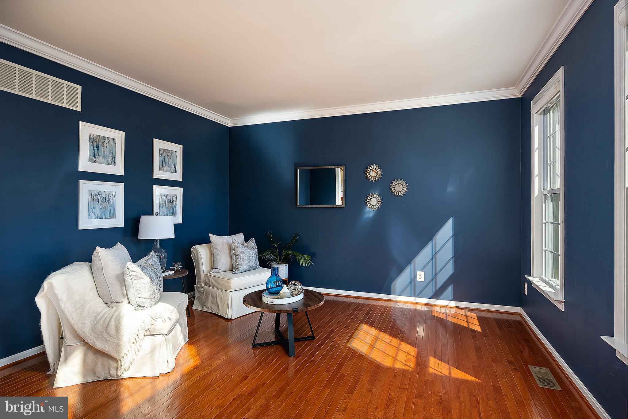 3212 Menia Street Riva, MD 21140 - Photo 4 of 36 Living Room