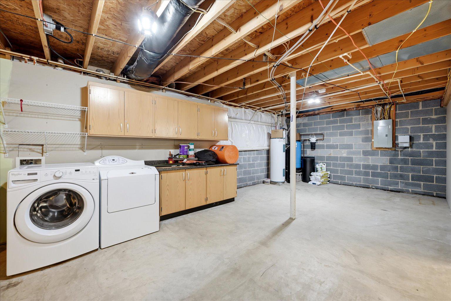 323 South Timber Ridge Road Cross Junction, VA 22625 - Photo 47 of 109 Laundry Room