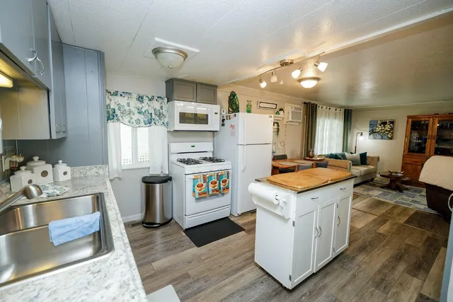 $75,500 | 2505 Jackson Avenue, Unit 197, Escalon, CA 95320