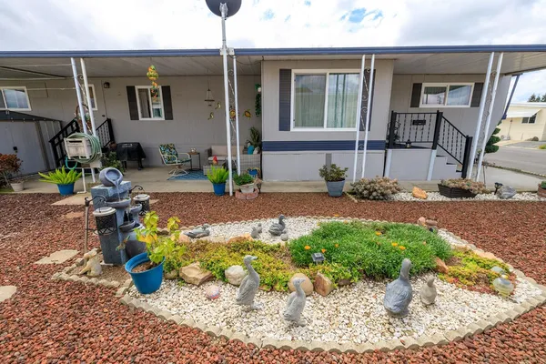 $75,500 | 2505 Jackson Avenue, Unit 197, Escalon, CA 95320