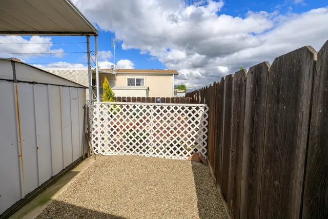 $75,500 | 2505 Jackson Avenue, Unit 197, Escalon, CA 95320