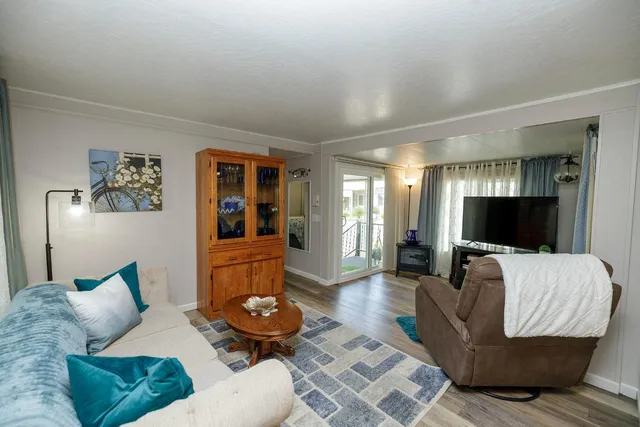 $75,500 | 2505 Jackson Avenue, Unit 197, Escalon, CA 95320