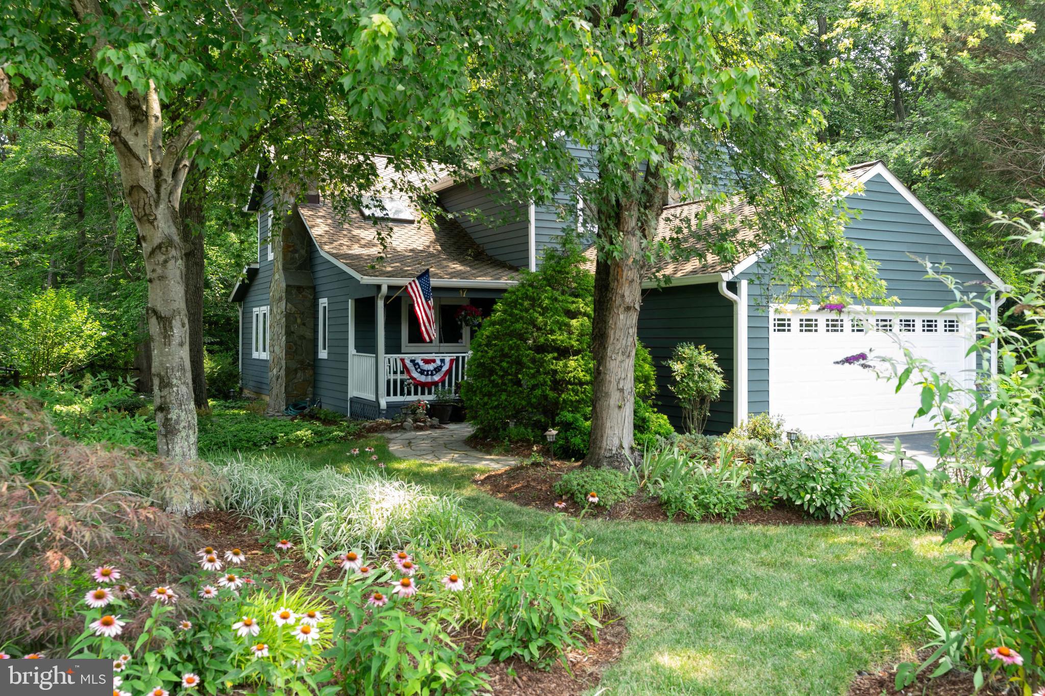 17 Rutherford Circle Sterling, VA 20165 - Photo 1 of 50 Gallery Image 1