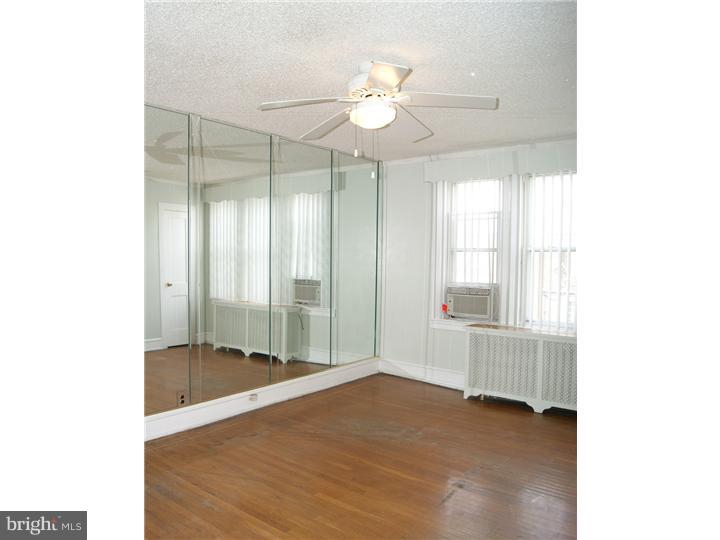 1916 Ashley Road Philadelphia, PA 19138 - Photo 8 of 17 Gallery Image 8