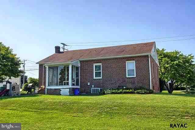 509 Maple Avenue Hanover, PA 17331 - Photo 3 of 26 Gallery Image 3