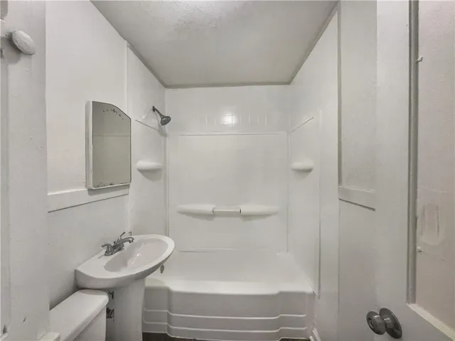 $185,000 | 4444 North Chestnut Avenue, Kansas City, MO 64117