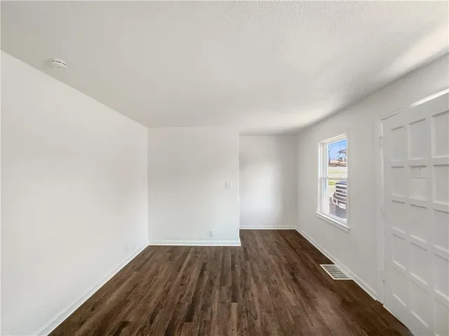 $185,000 | 4444 North Chestnut Avenue, Kansas City, MO 64117