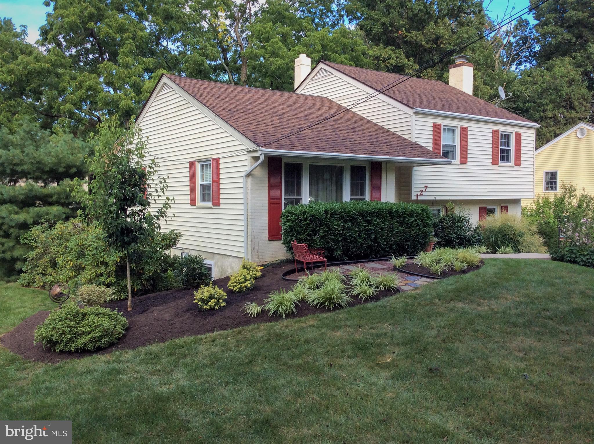 127 Bartholomew Road Berwyn, PA 19312 - Photo 28 of 38 Mature Landscaping