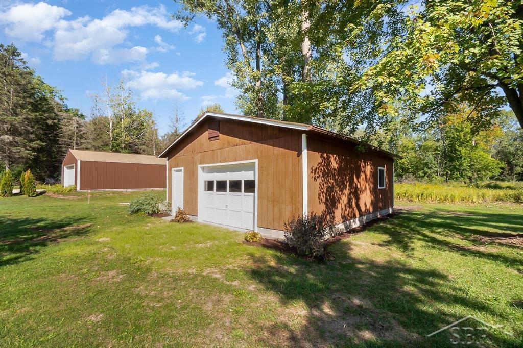 3275 East Monroe Road Midland, MI 48642 - Photo 32 of 38 50089506-33.JPG