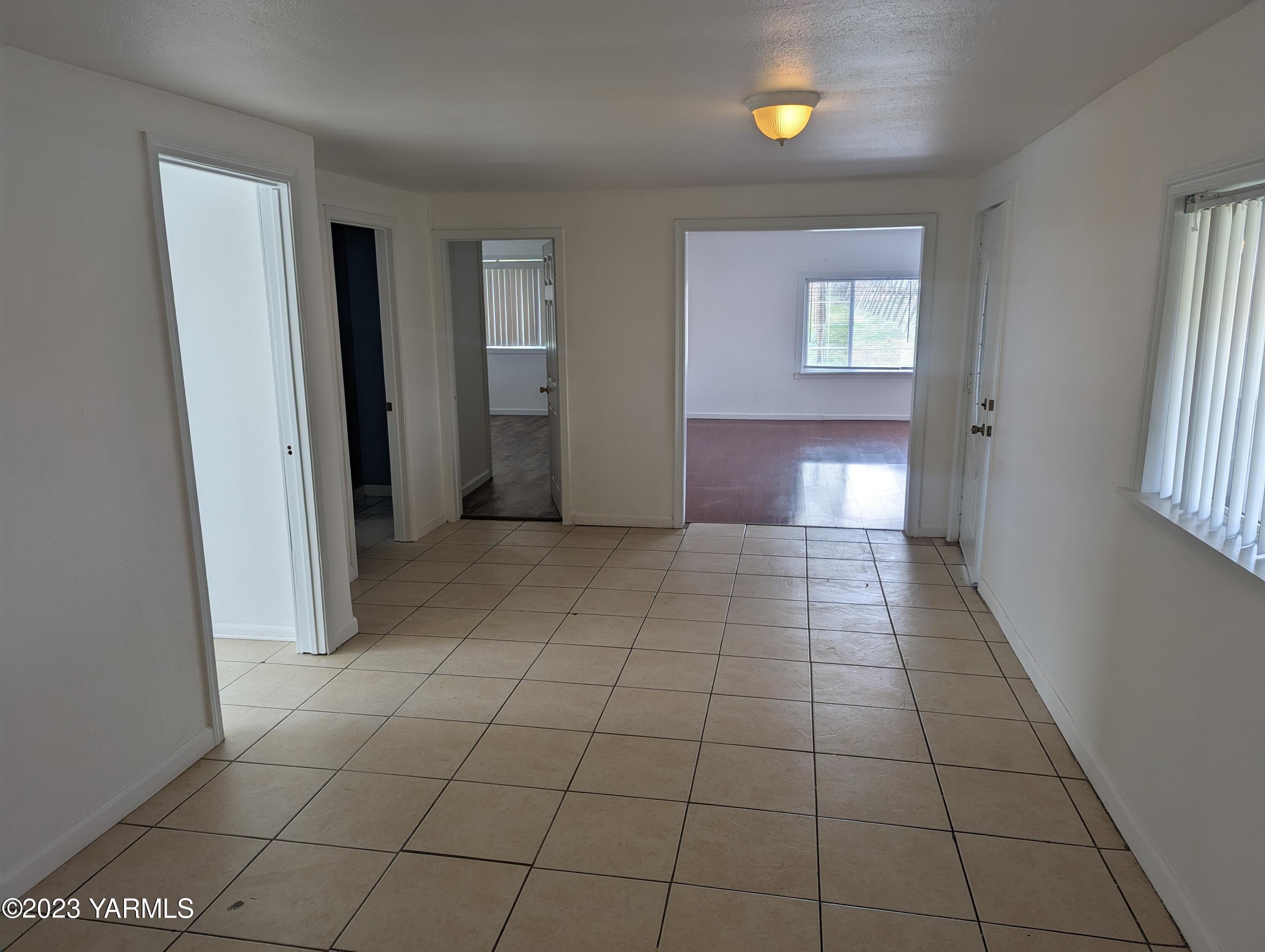 4320 McDonald Road Wapato, WA 98951 - Photo 8 of 23 PXL_20230507_212342677