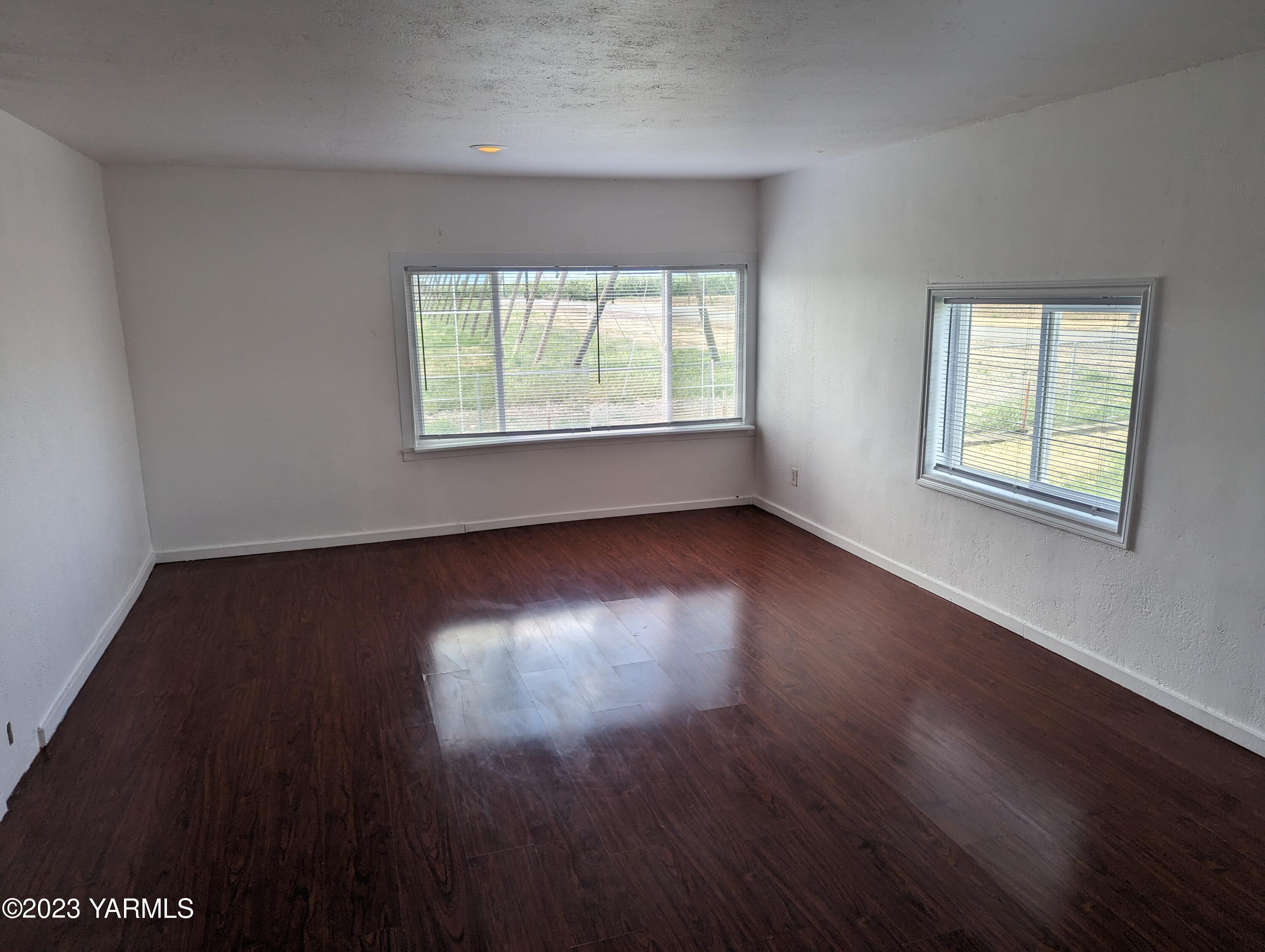4320 McDonald Road Wapato, WA 98951 - Photo 10 of 23 PXL_20230507_212356628