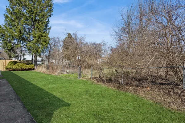 $270,000 | 4607 Dumoulin Avenue, Lisle, IL 60532