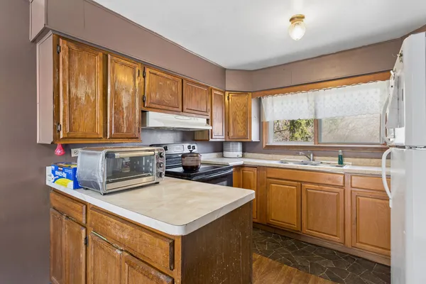 $270,000 | 4607 Dumoulin Avenue, Lisle, IL 60532