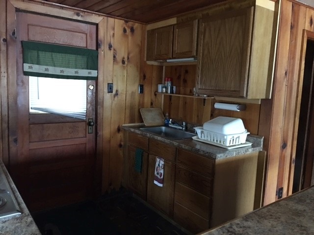 1817 Arbor Road Lake, MI 48632 - Photo 8 of 24 1839172-7.JPG