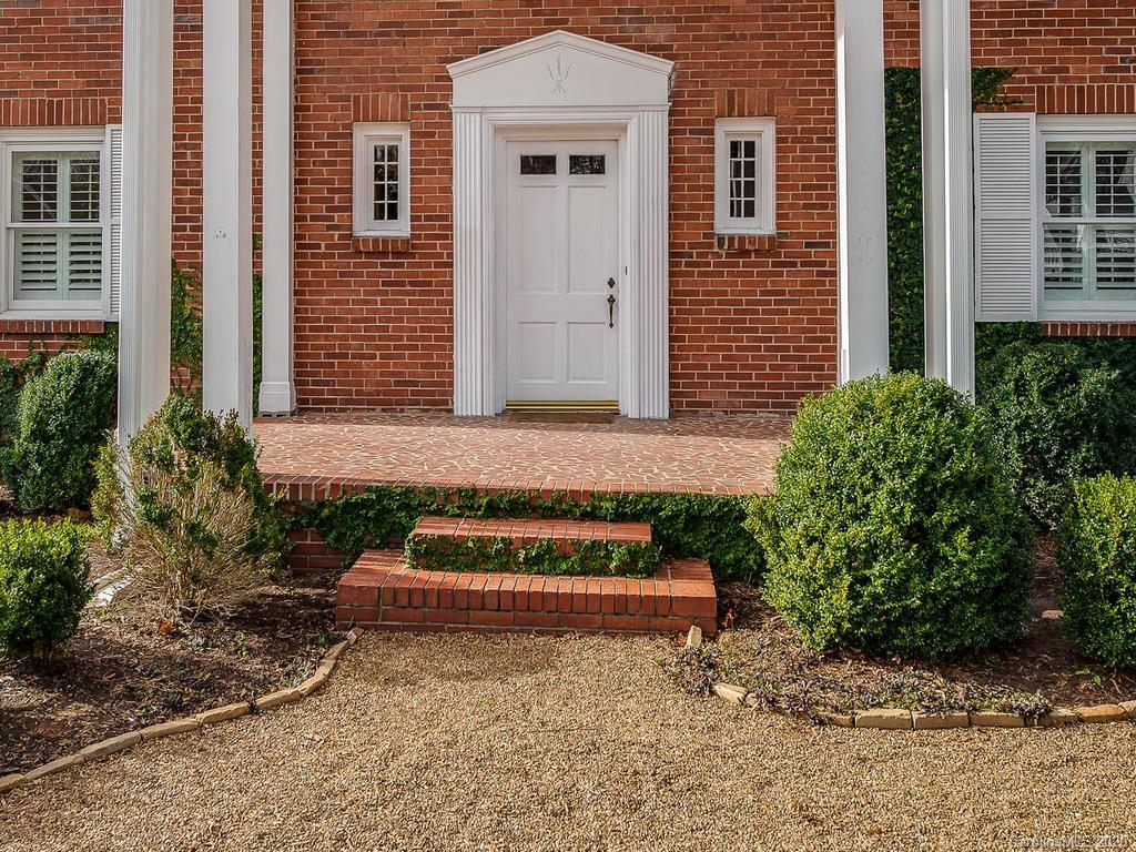 1226 Providence Road Charlotte, NC 28207 - Photo 3 of 32 Gallery Image 3