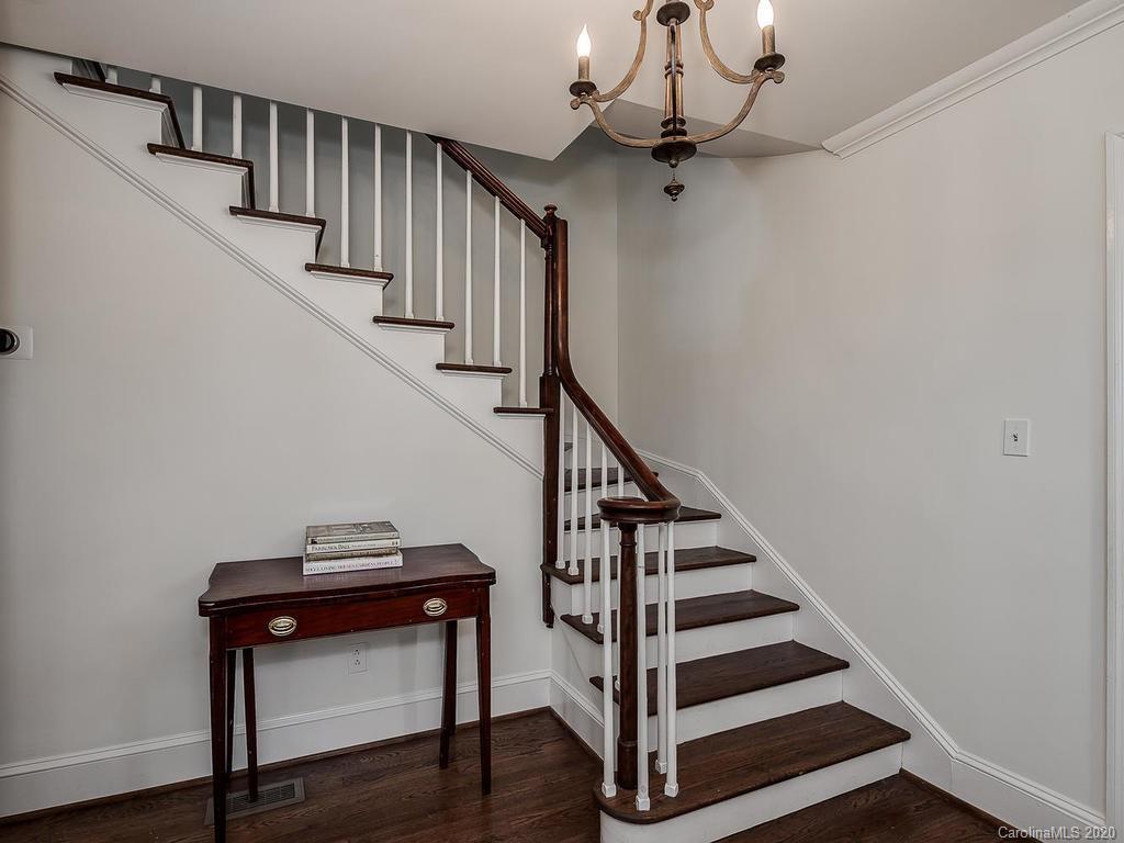 1226 Providence Road Charlotte, NC 28207 - Photo 4 of 32 Gallery Image 4