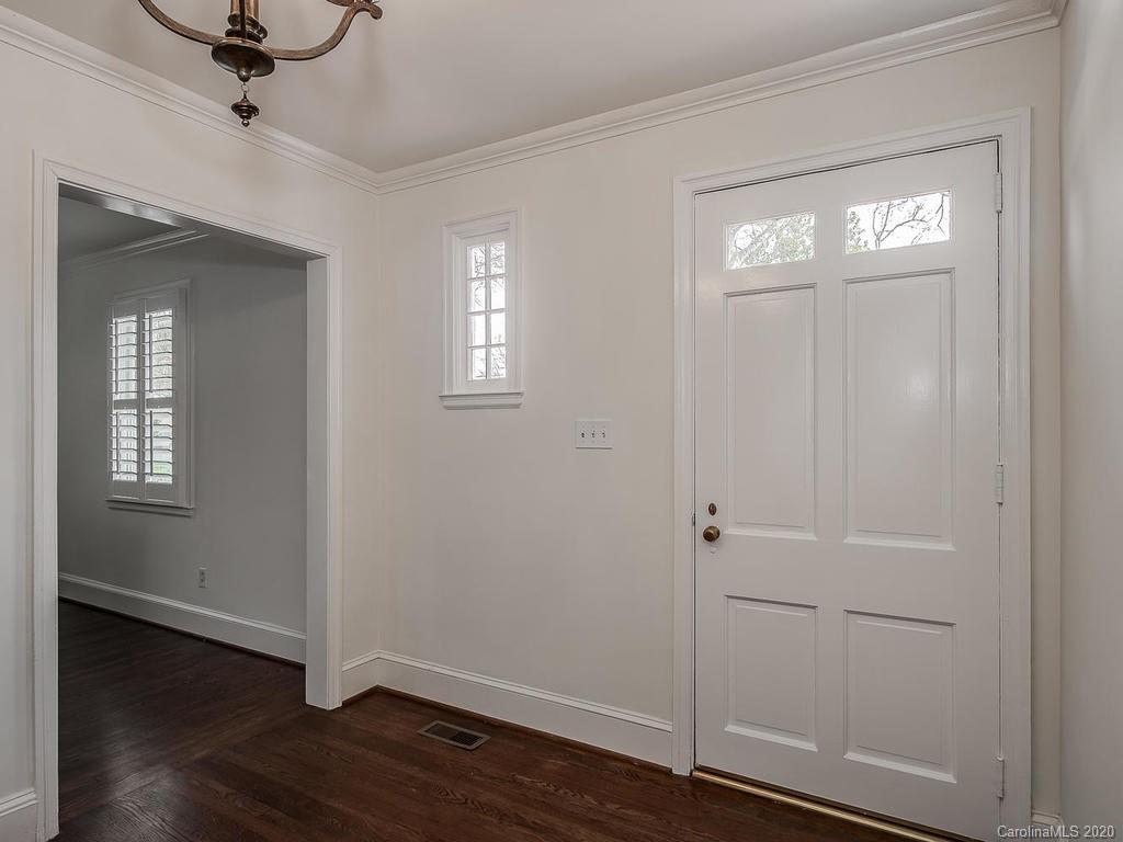 1226 Providence Road Charlotte, NC 28207 - Photo 5 of 32 Gallery Image 5