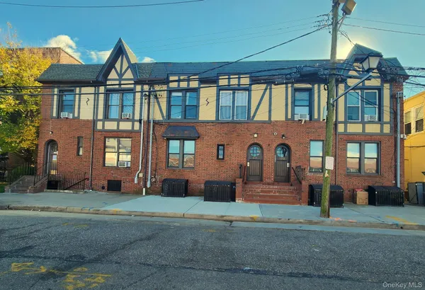 $3,000 | 133 Lincoln Avenue, Unit C, Mineola, NY 11501