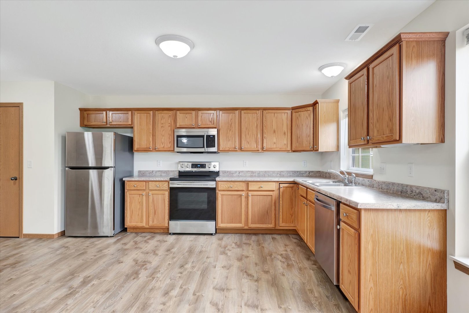 3317 Boulder Ridge Drive Champaign, IL 61822 - Photo 7 of 27