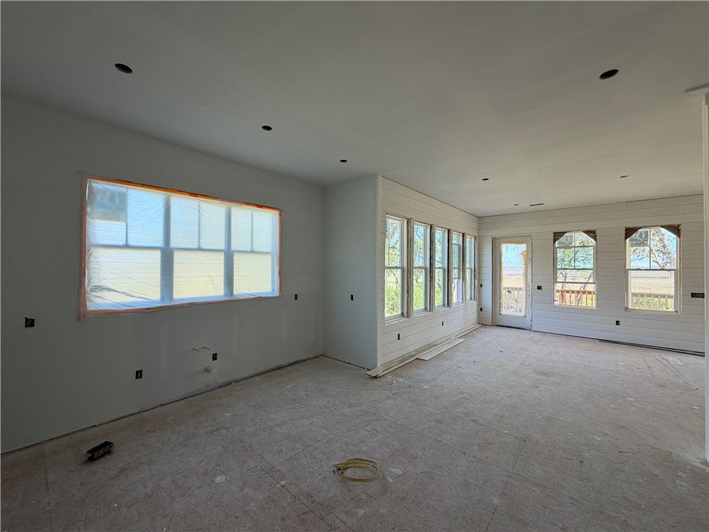 4 Isadora Ln Street St. Simons Island, GA 31522 - Photo 14 of 25 Kitchen / living room