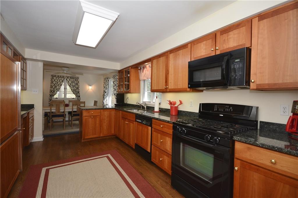 104 Buckingham Road Fox Chapel, PA 15215 - Photo 5 of 25 Gallery Image 5