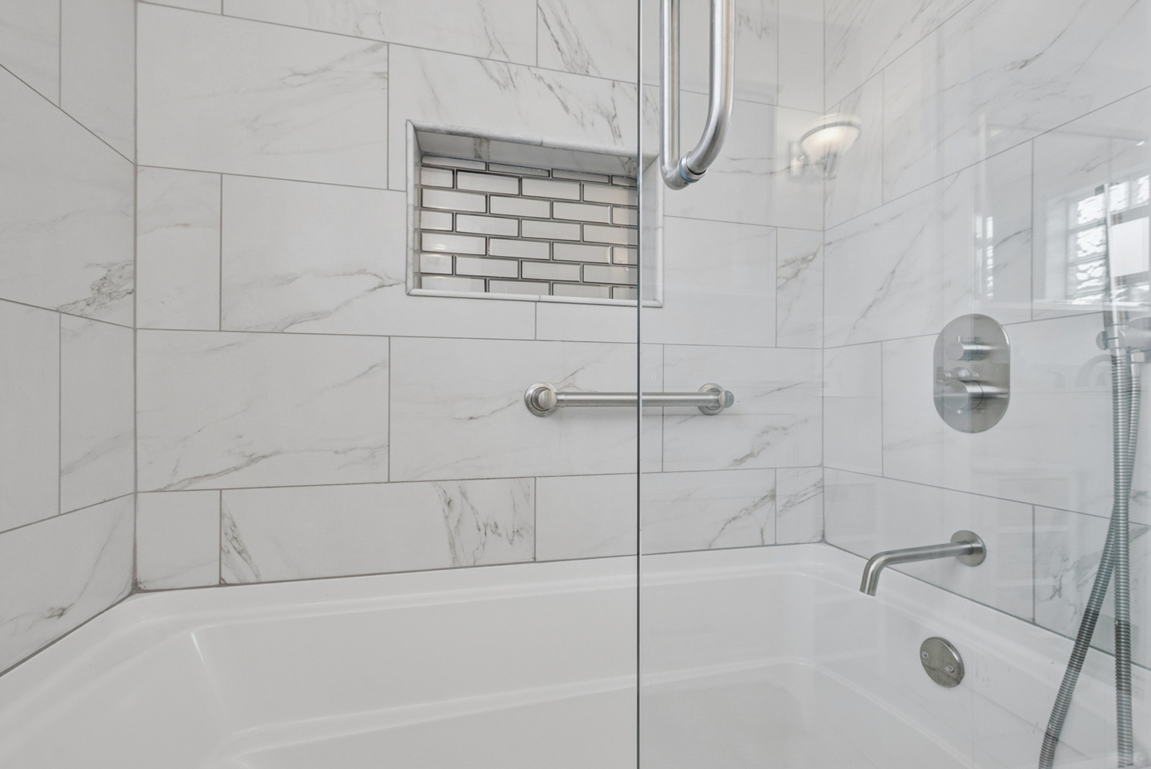 14325 Ingleside Avenue Dolton, IL 60419 - Photo 8 of 20