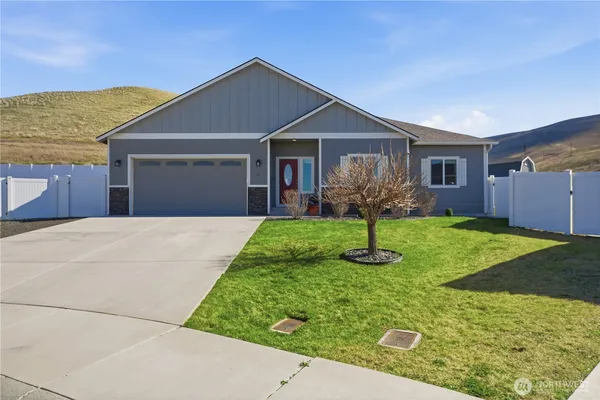 $469,900 | 22 Molly Rose Court, Prosser, WA 99350