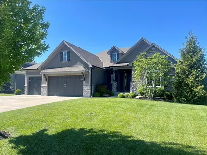 $965,000 | 3030 West 157th Court, Overland Park, KS 66224