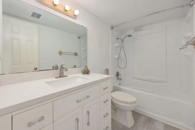 $142,000 | 201 East College Boulevard, Unit 13, Niceville, FL 32578