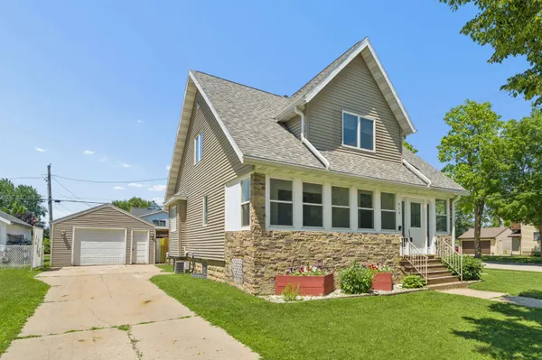 $219,900 | 939 Wisconsin Avenue, Fond du Lac, WI 54937