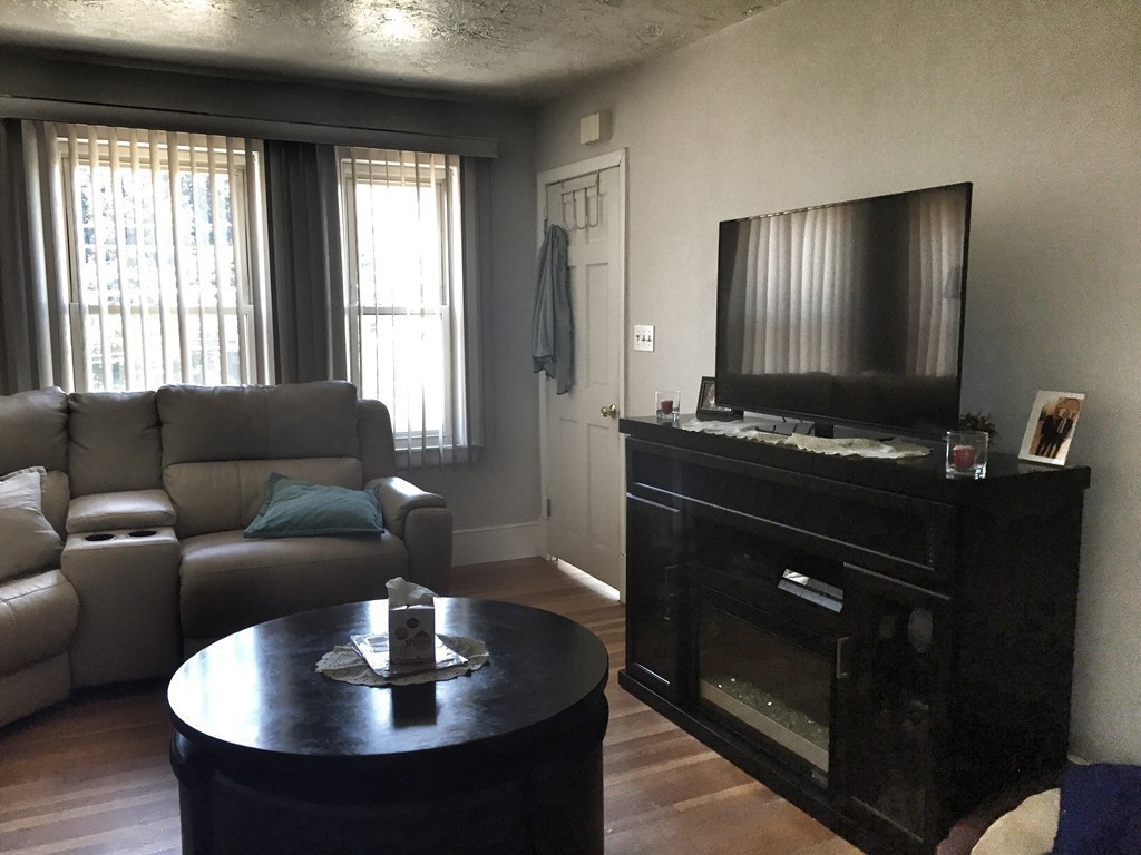 346 Riverside Avenue Medford, MA 02155 - Photo 18 of 23 Gallery Image 18