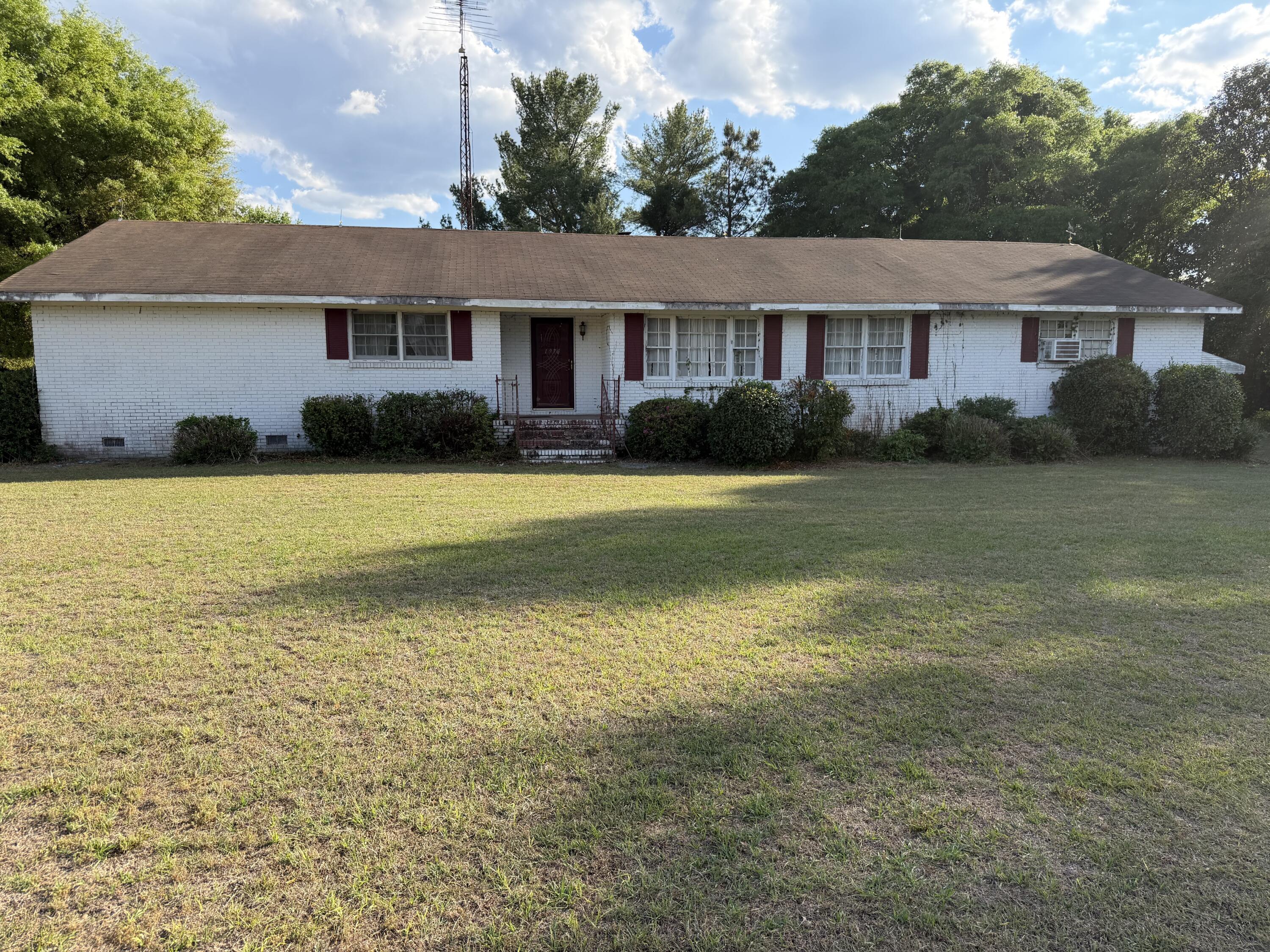 1976 Willow Swamp Road Norway, SC 29113 - Photo 2 of 36 Front Yard