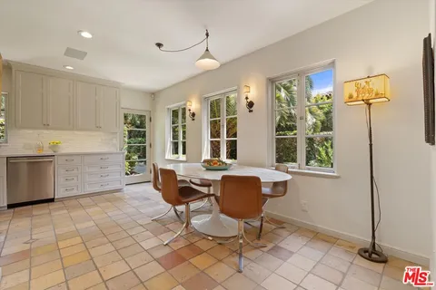 $3,350,000 | 1836 Outpost Drive, Los Angeles, CA 90068