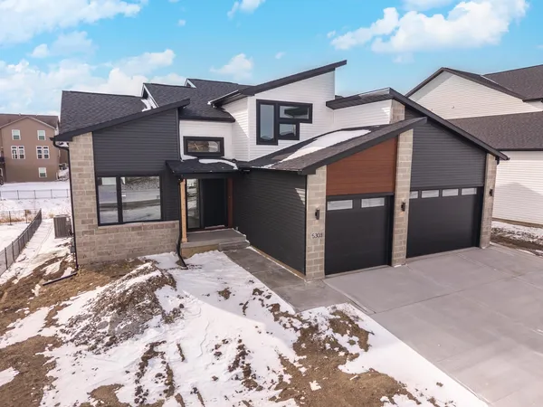 $595,000 | 5303 Finlen Lane, Bloomington, IL 61705