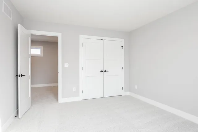 a view of entryway with a front door