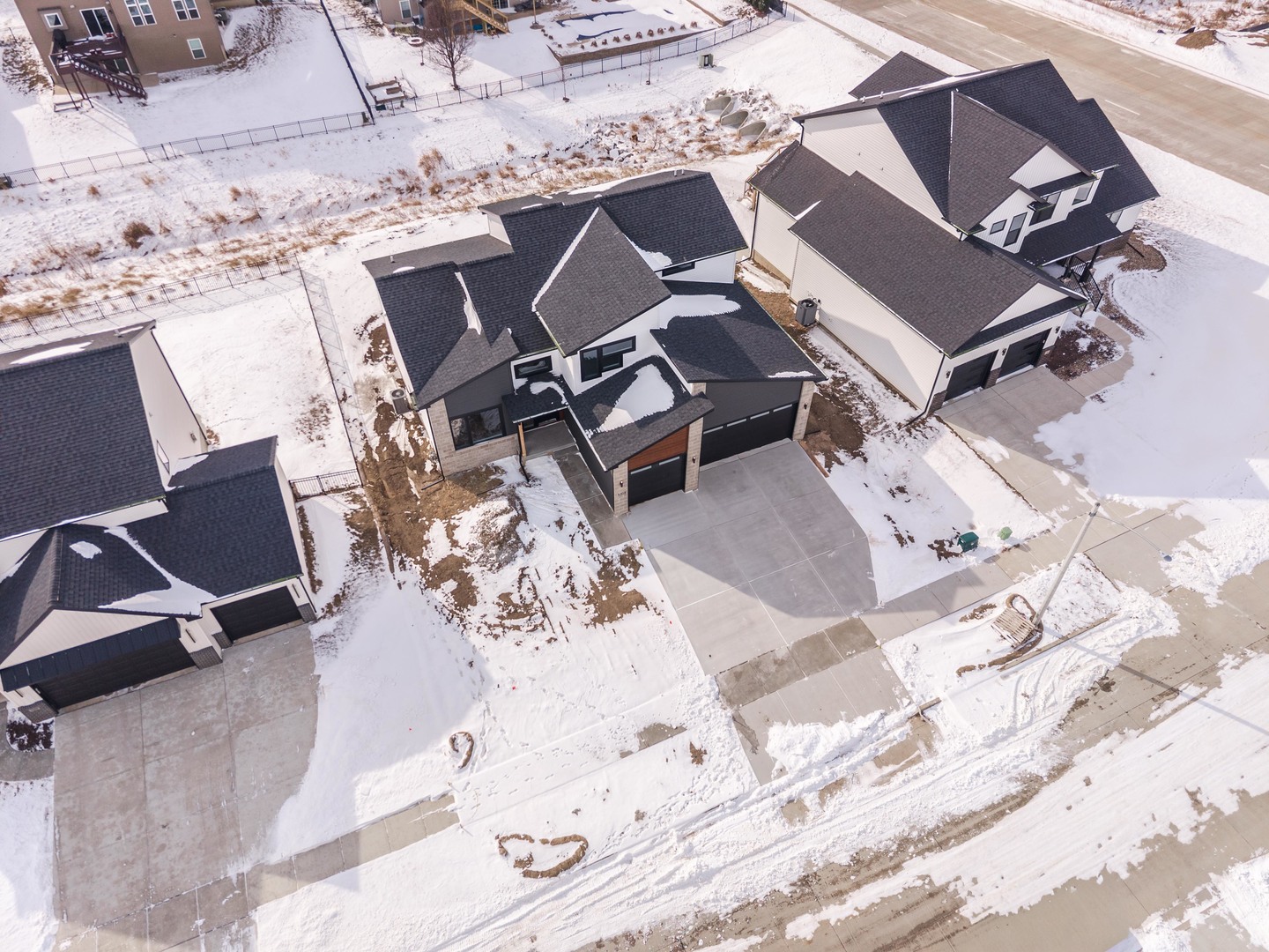 5303 Finlen Lane Bloomington, IL 61705 - Photo 56 of 58 a view of a patio with a table and chairs