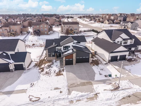 $595,000 | 5303 Finlen Lane, Bloomington, IL 61705