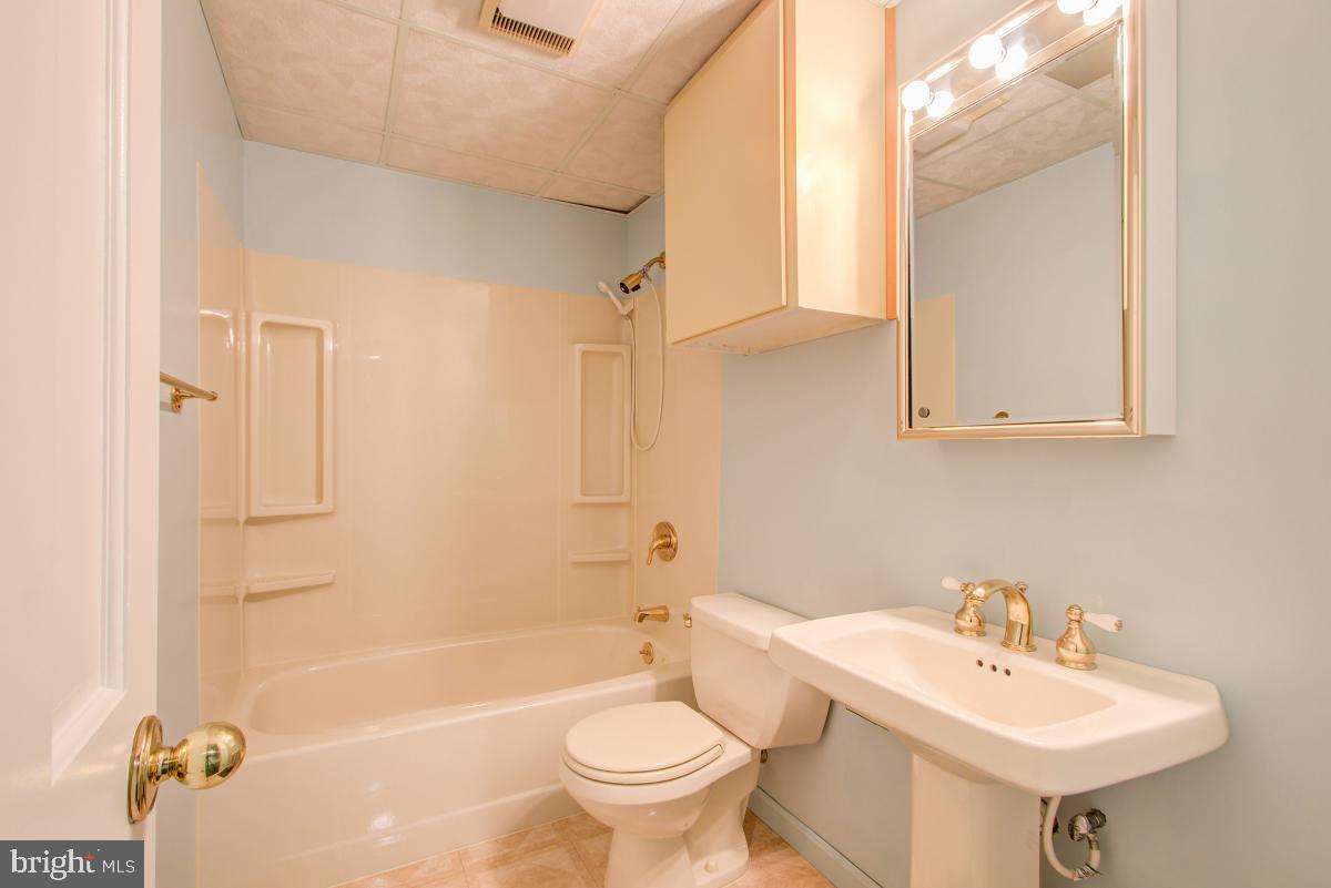 109 Summit Hall Road Gaithersburg, MD 20877 - Photo 48 of 57 Lower level full bath